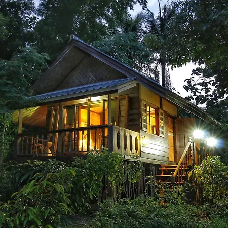 Mon Saeng Jun Homestay Ban Na Meng Exterior photo